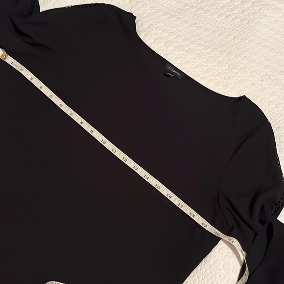 Two TALBOTS TOPS : 2(two) ladies M :black & fuchsia pink - Picture 3 of 11